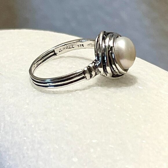 Women's 925 Sterling Silver Nickel and Lead-Free Fresh Water Pearl Ring - Picture 3 of 15